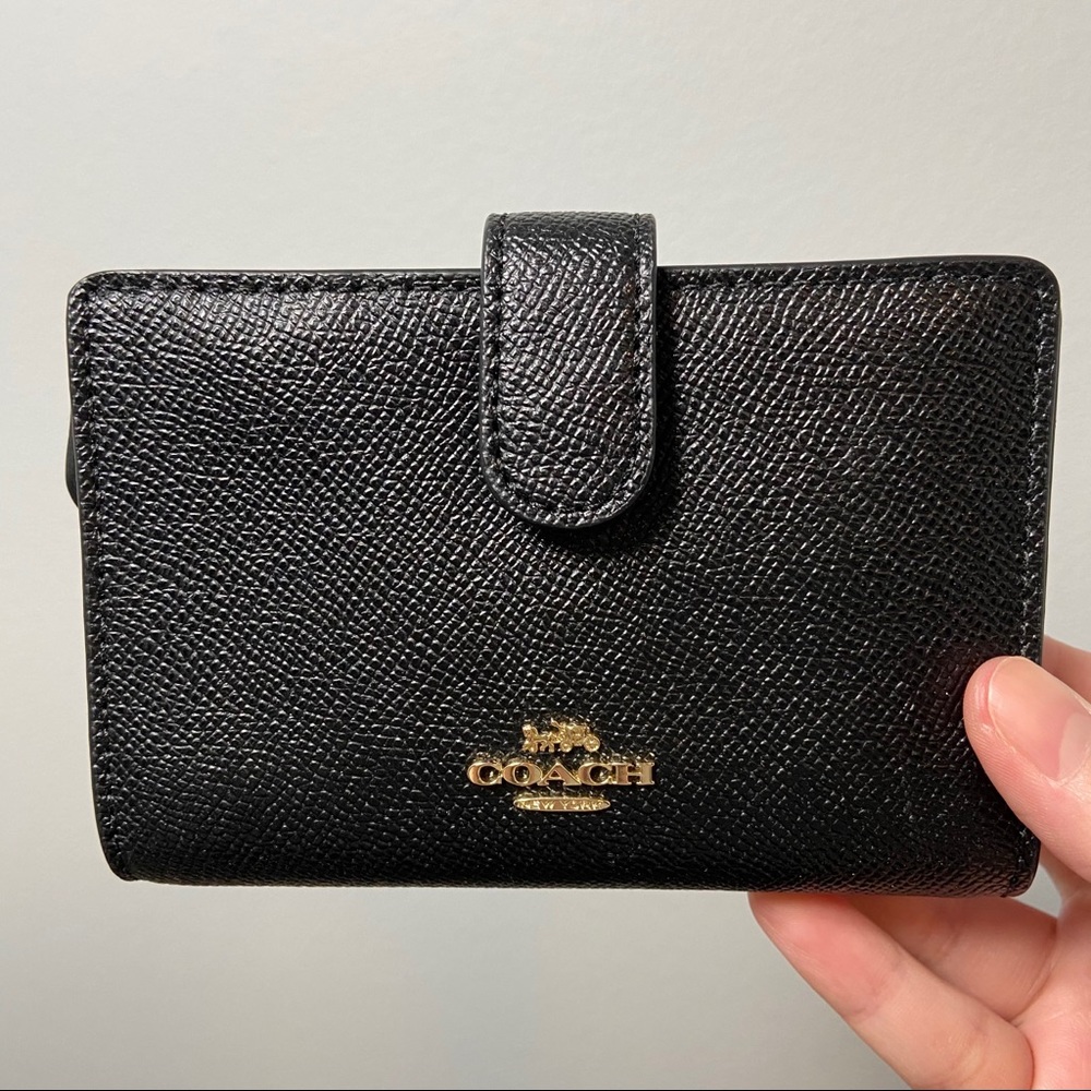 Coach Leather Medium Corn Zip Wallet